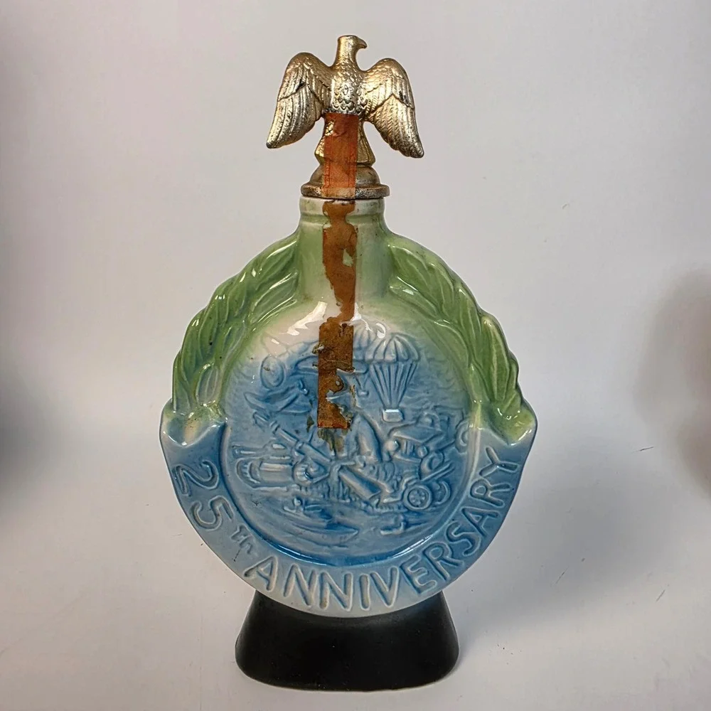 Vintage 1970 Jim Beam AMVETS 25th Anniversary Decanter Regal China Eagle Topper